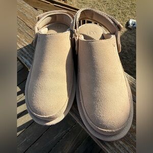UGG Big Kids Golden Star Clogs slippers size 3
